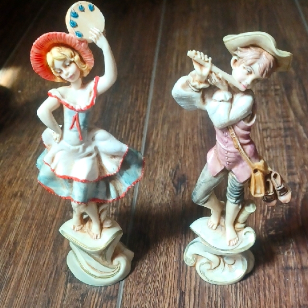 Vintage Fontanni Depose Italian Figurine Set with Musical Theme